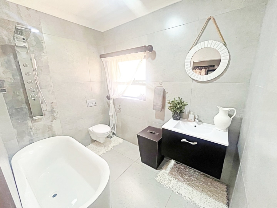 Commercial Property for Sale in Broederstroom North West